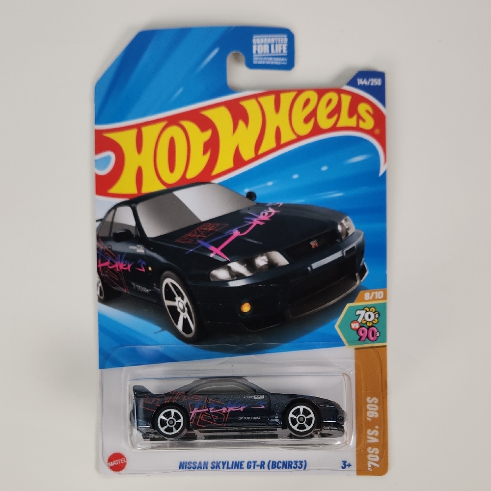 Hot Wheels NISSAN SKYLINE GT-R (BCNR33) New On Factory Card